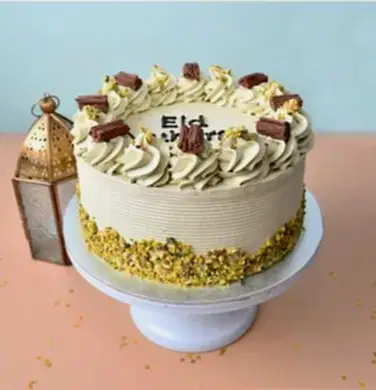 Chocolate Flake Pistachio Cream Cake